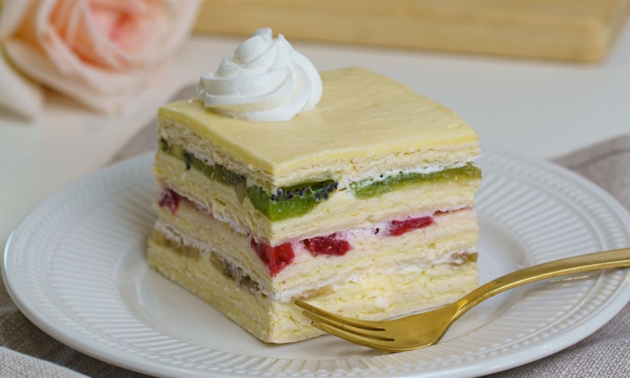 Voćna torta sa rozen korama Recept | Dr. Oetker