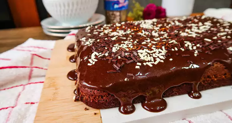 Bolo de chocolate sem fermento: confira a receita