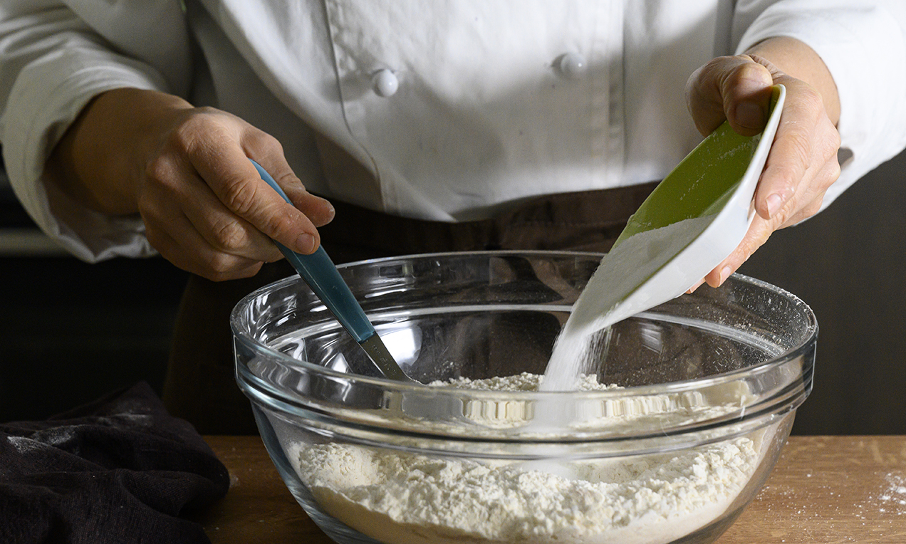 Step_cinnamon roll (1)