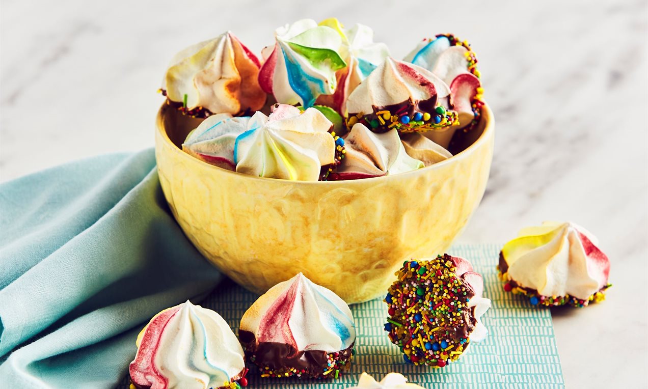 Meringue Kisses Recipe | Dr. Oetker