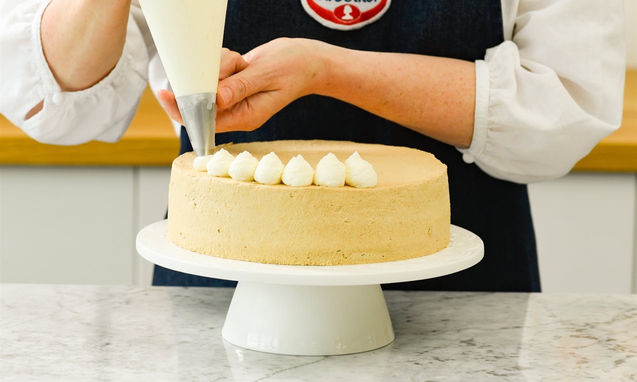 Torte Tuffs Lochtülle DSC8047 бг