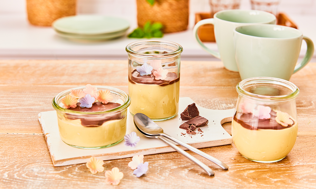 Veganer Vanillepudding mit Schokosoße Rezept | Dr. Oetker