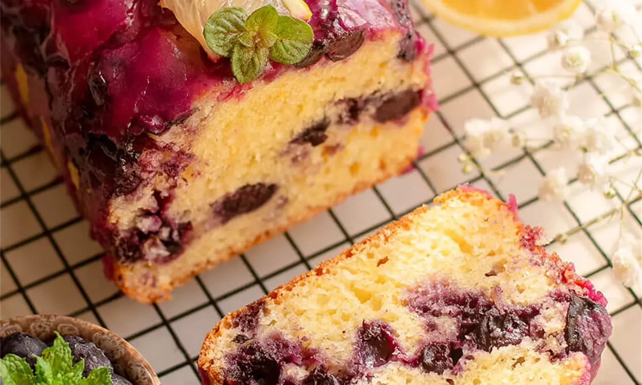 Kolač sa limunom i borovnicama