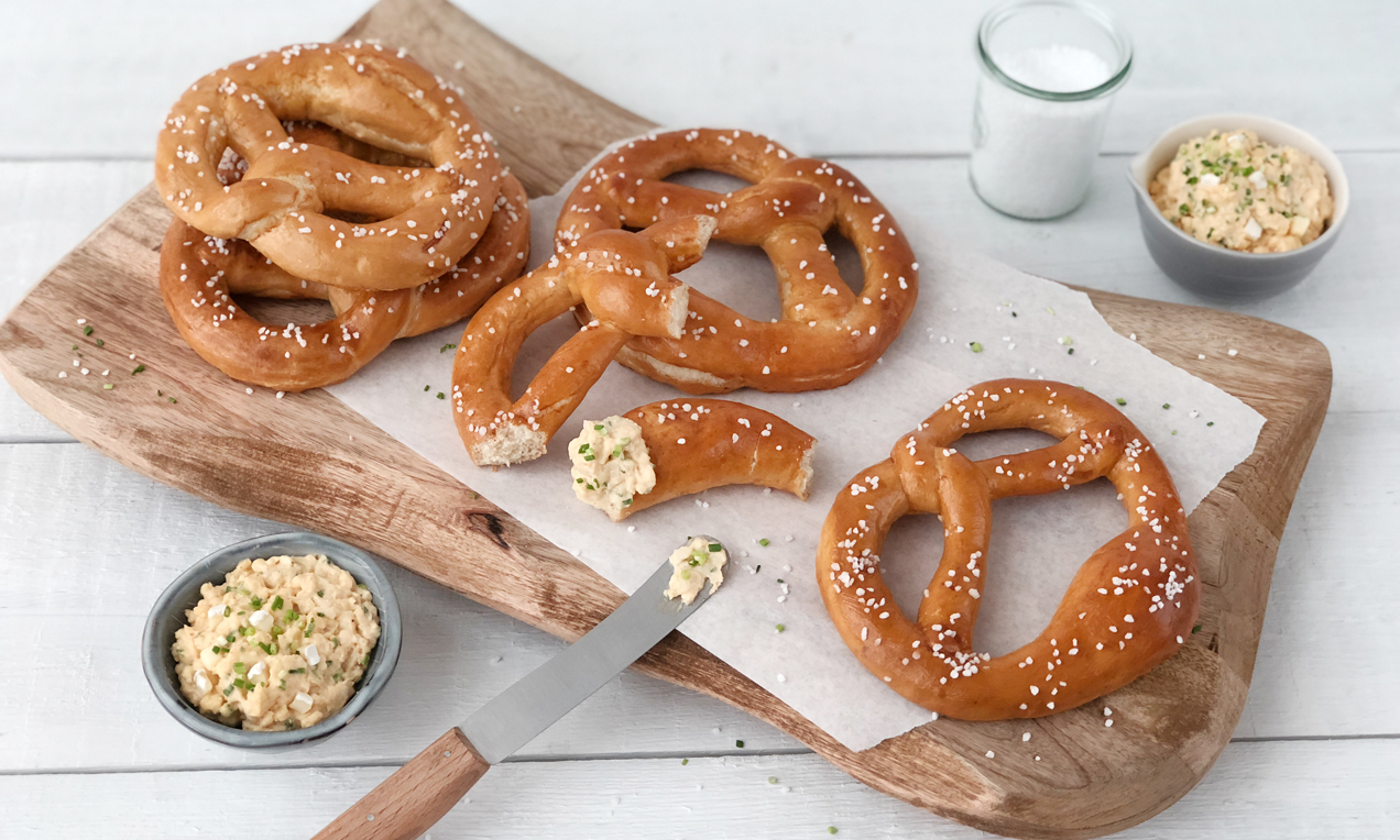 Laugenbrezeln Rezept | Dr. Oetker