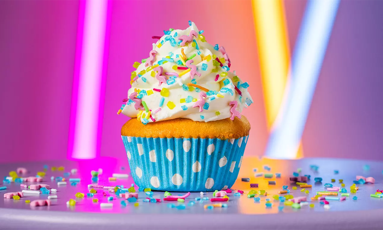 Neon Fun Cupcakes landscape beeld