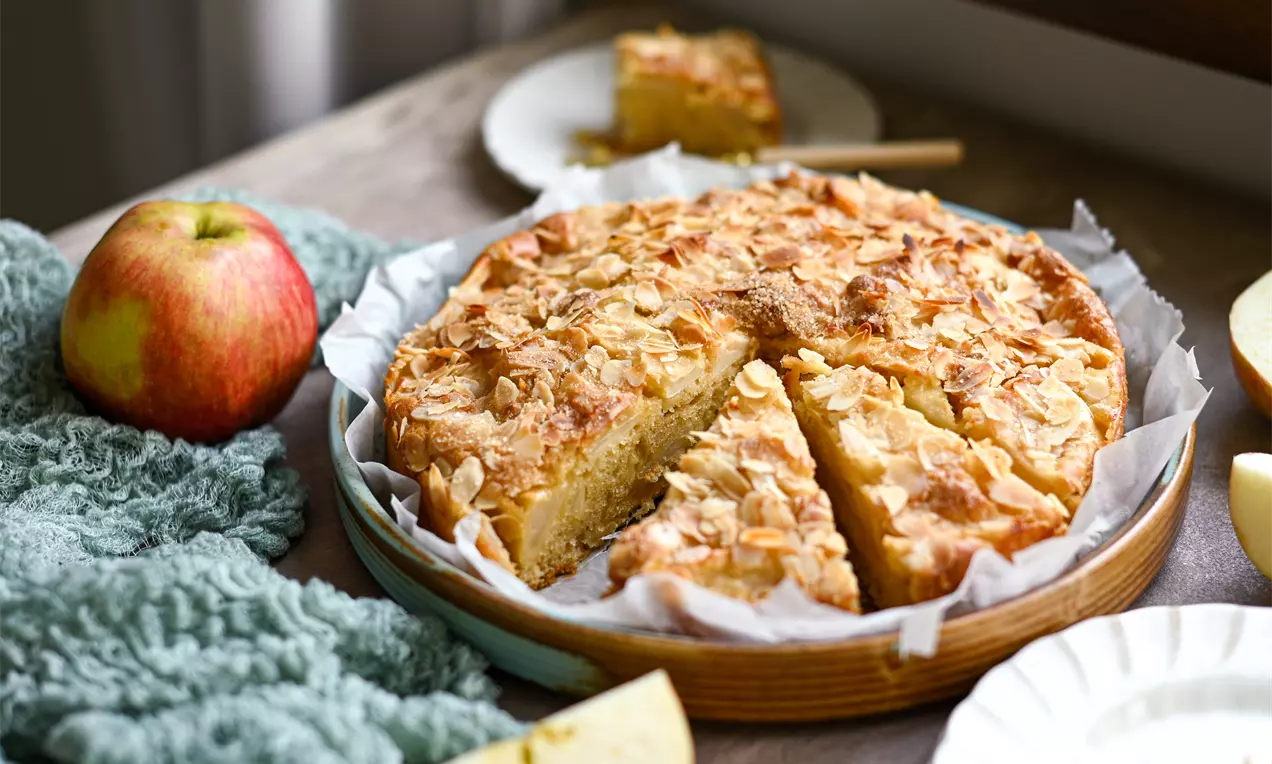 Домашен ябълков сладкиш