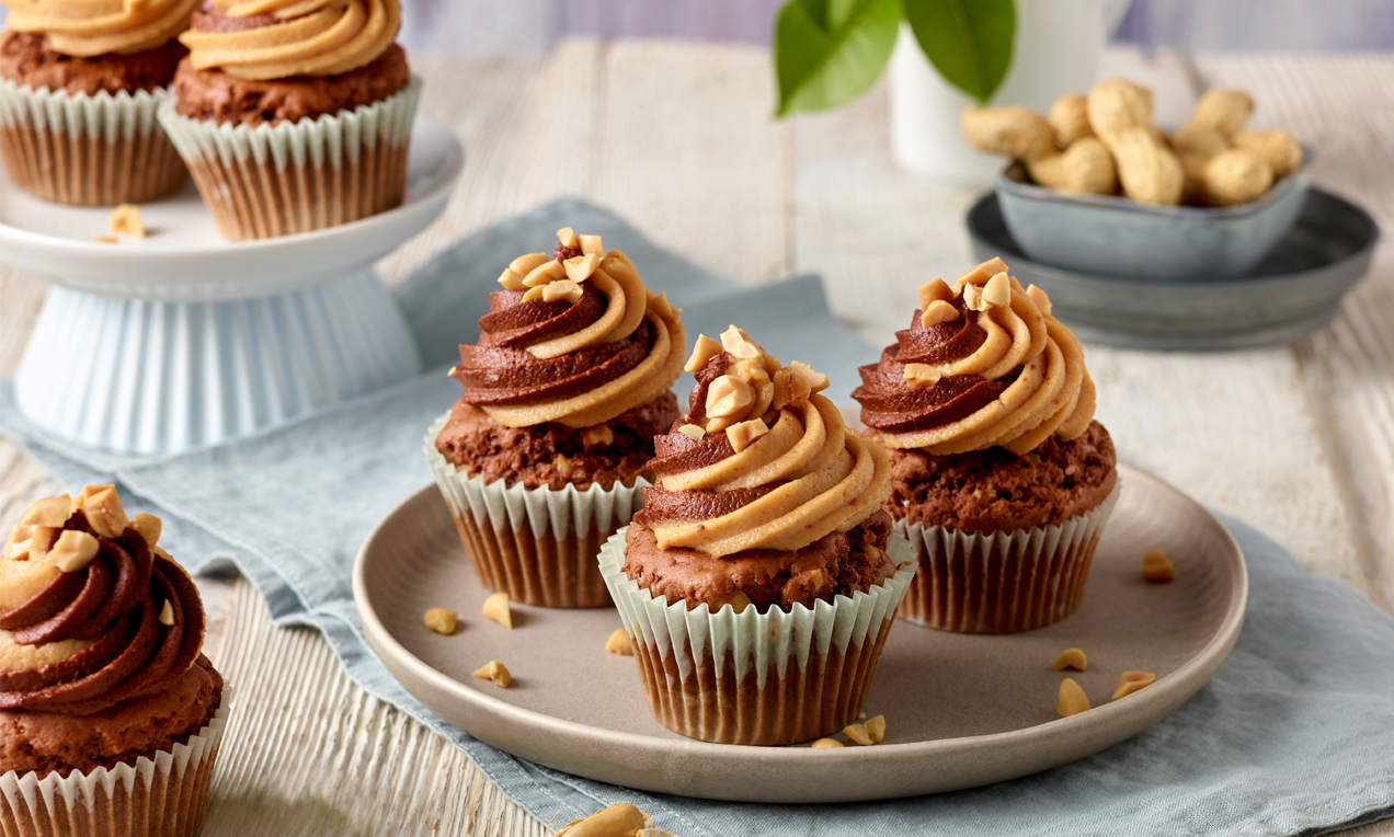 Vegane Schoko-Erdnuss-Cupcakes Rezept | Dr. Oetker