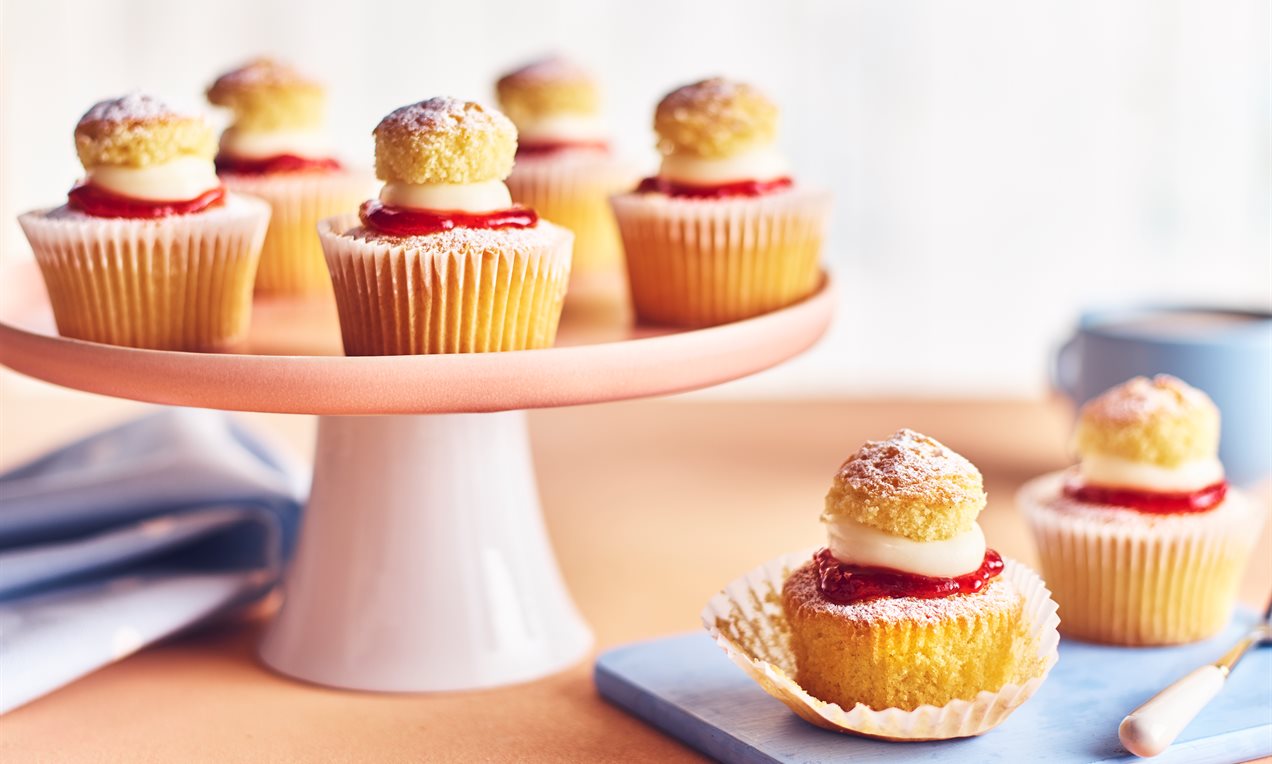 Jemma's vegan vanilla fudge cupcakes | Jamie Oliver