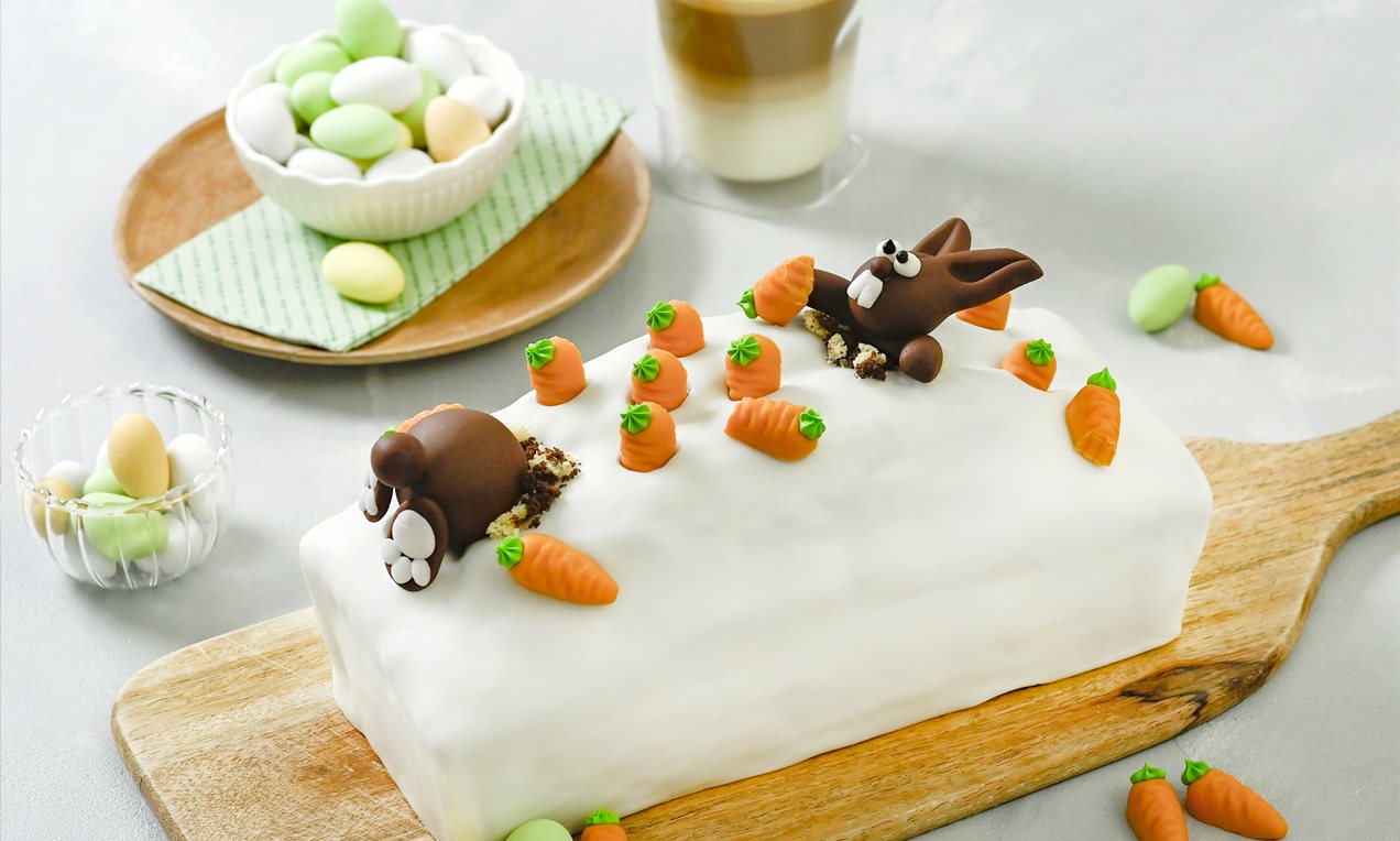 Möhren-Marmorkuchen mit Fondanthäschen Rezeptfoto QF