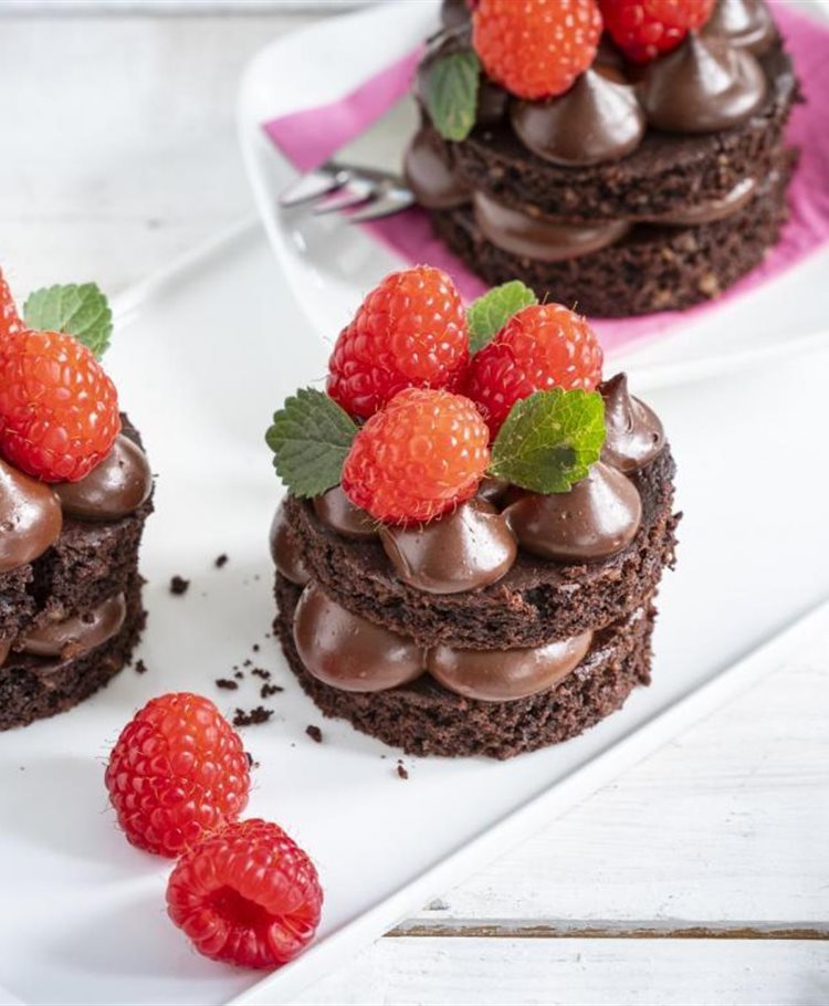 Mini Chocolate Raspberry Cakes