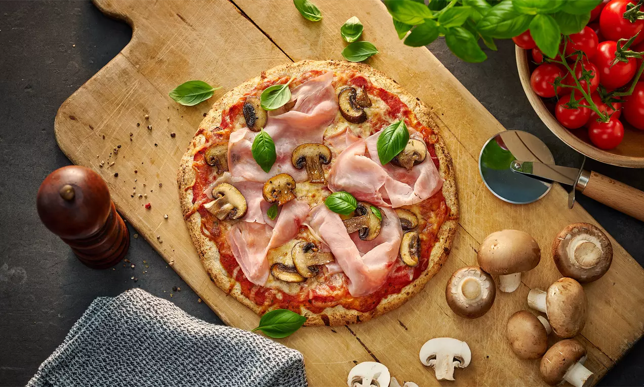 Pizza Prosciutto Funghi