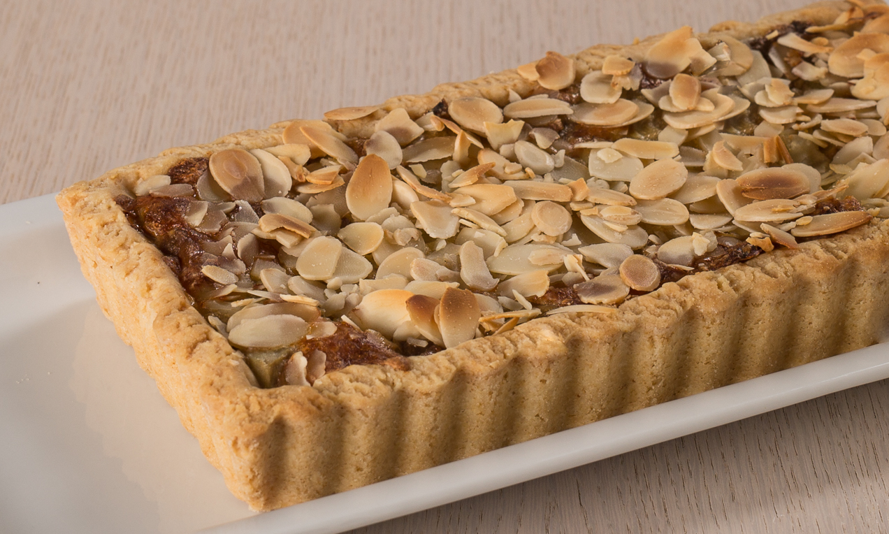 Torta salata ai carciofi, funghi e scamorza