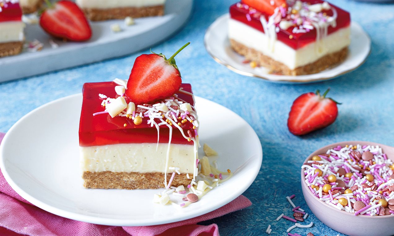 Strawberry & White Chocolate Cheesecake Bars