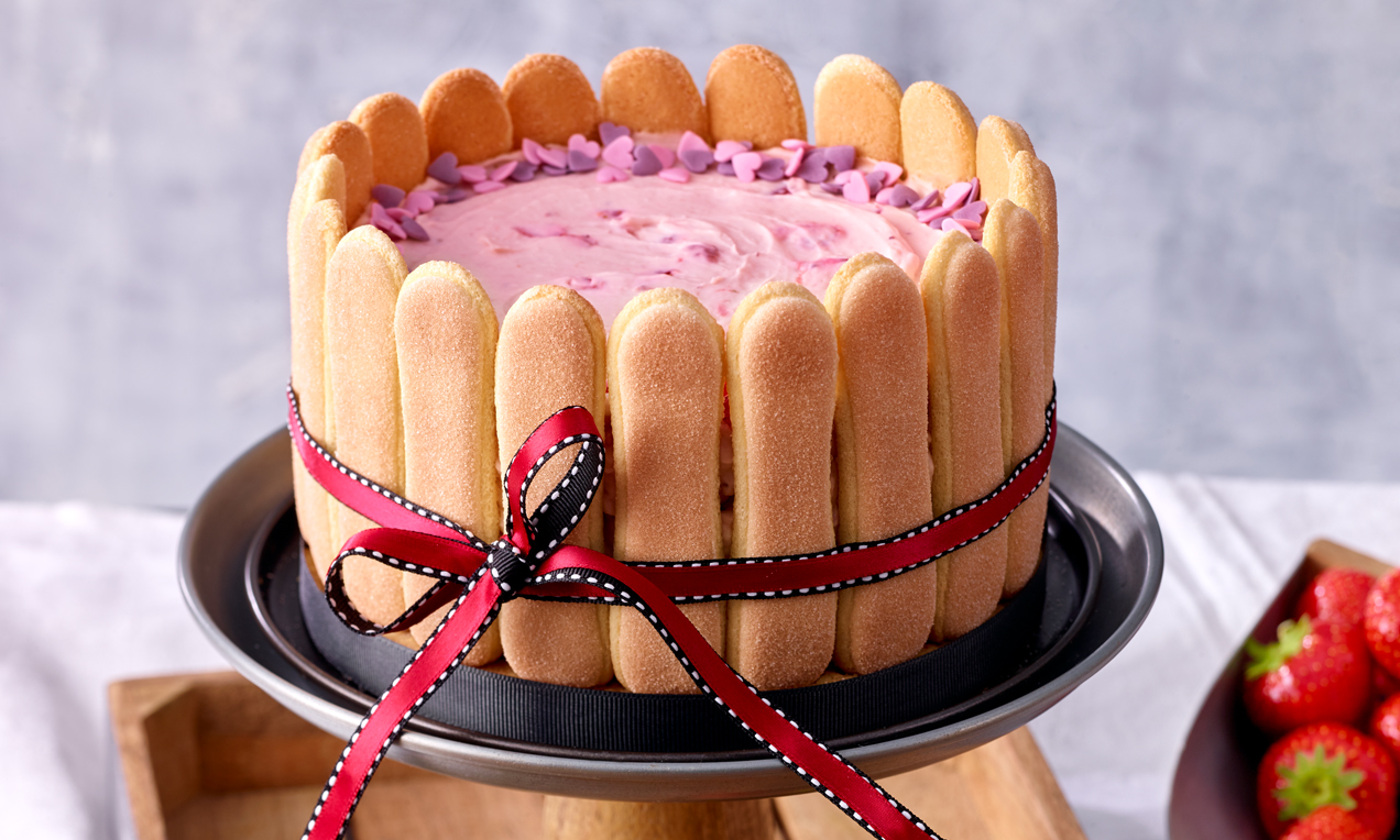 Einfache Erdbeer-Charlotte Rezept | Dr. Oetker Einfache Erdbeer-Charlotte Rezept | Dr. Oetker