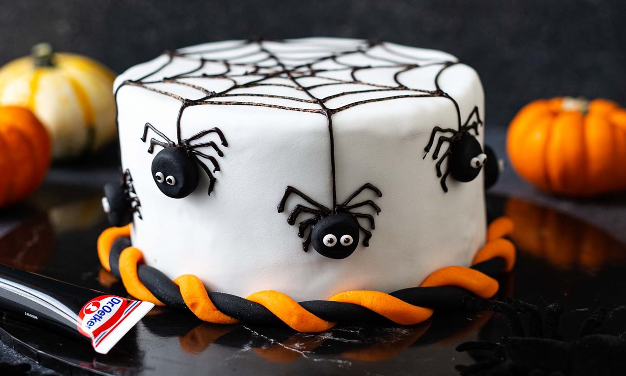 Spiderweb Cake - Easy Halloween Chocolate Pumpkin Cake