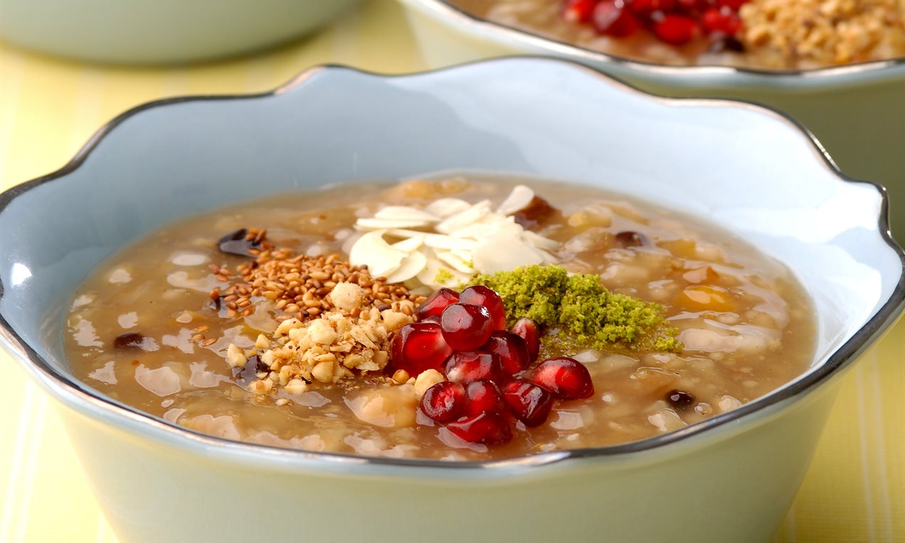 Elmalı Aşure Tarifi Dr. Oetker