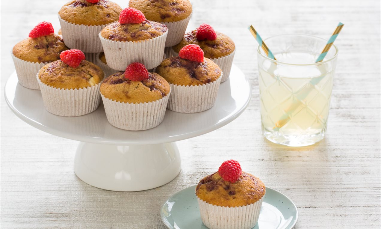 Witte chocolade muffins met frambozen Recept Dr. Oetker