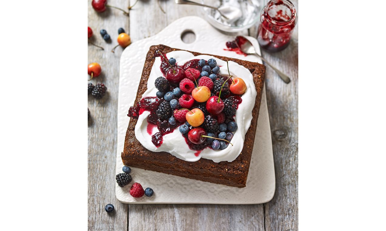 Vegan Almond, Squash and Rye Cake Recipe | Dr. Oetker