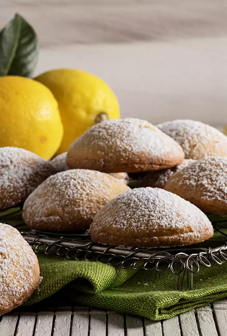 Biscotti con crema al limone