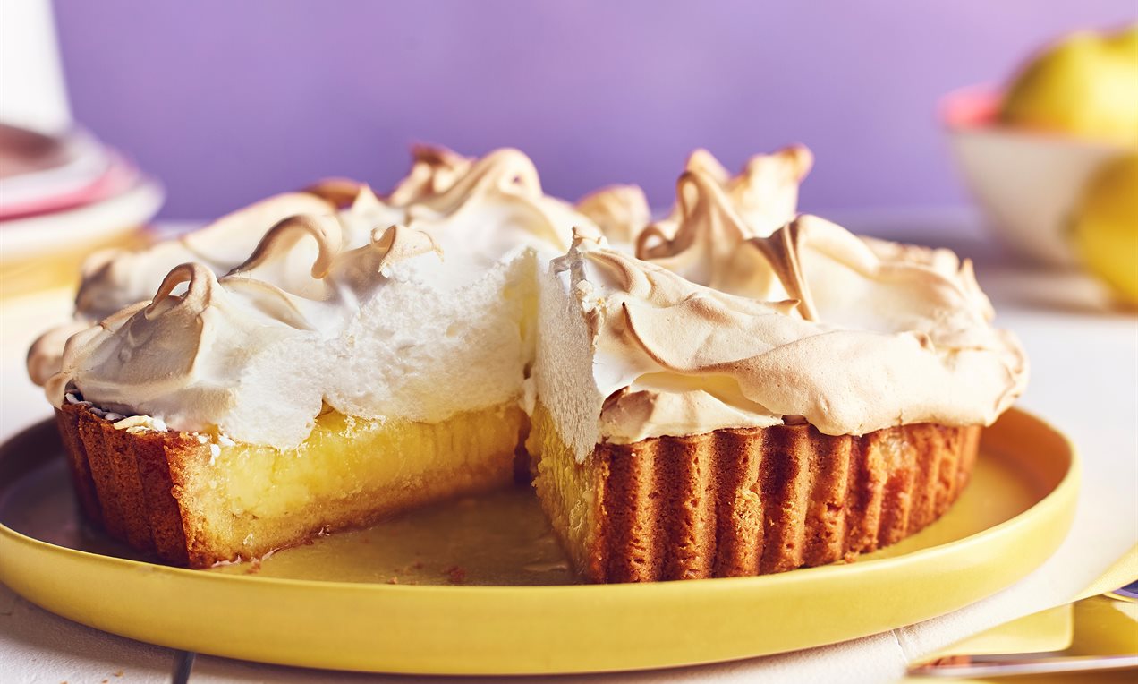 Lemon Meringue Pie Recipe | Dr. Oetker