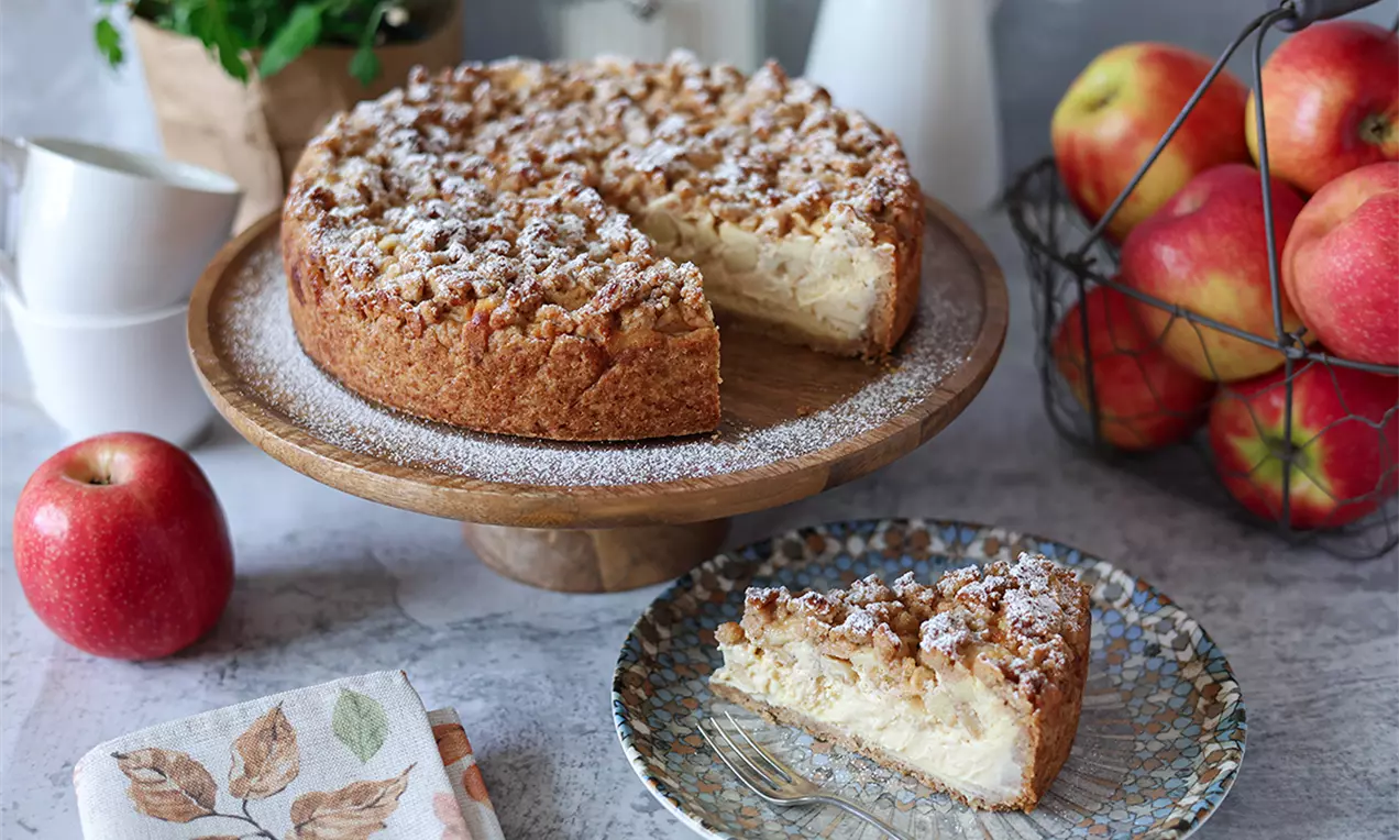 Сладкиш с маскарпоне и ябълки