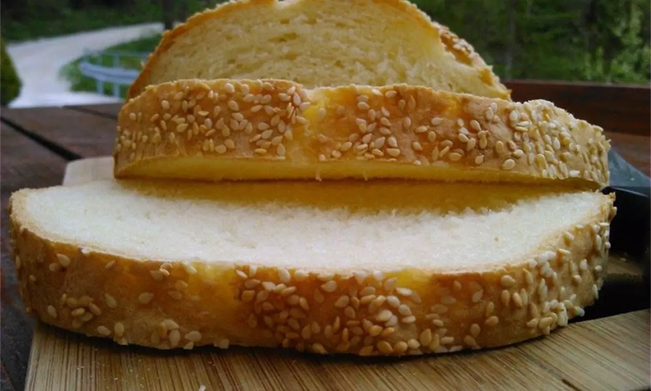 Domači beli kruh z jogurtom