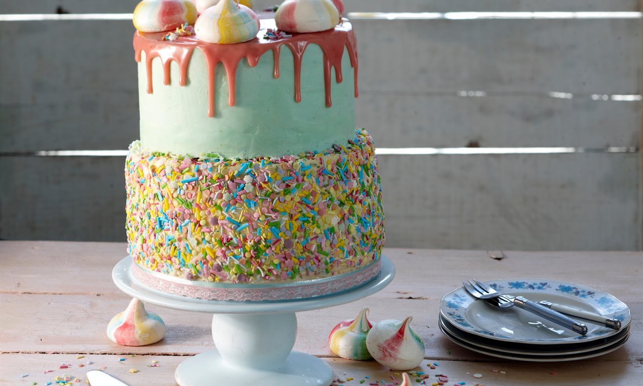Faker To Baker Confetti Kiss Cake Recipe | Dr. Oetker