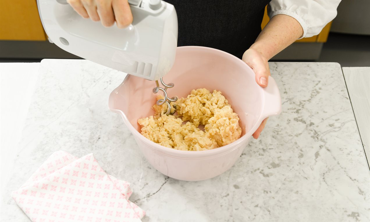 Quark-Öl-Teig Zubereitung 3 Dr. Oetker QF DSC8416 бг