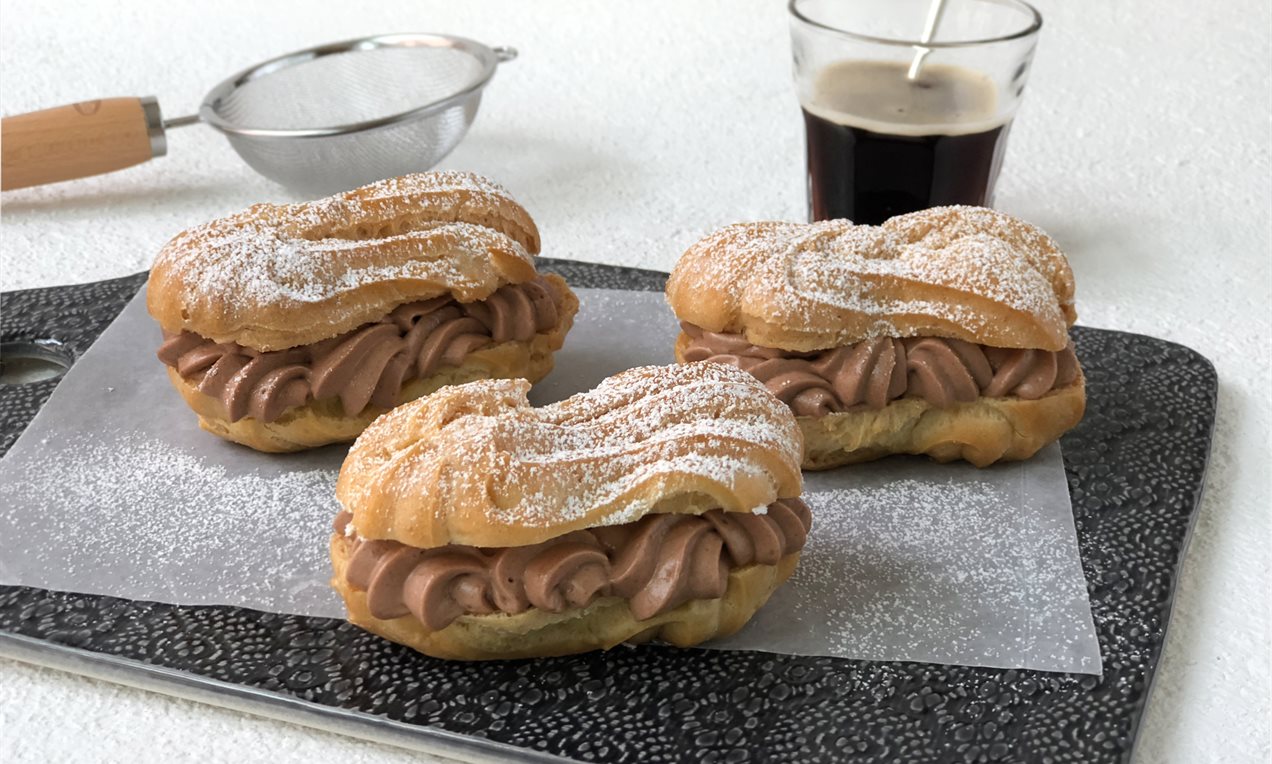 Eclairs (Liebesknochen) Rezept | Dr. Oetker