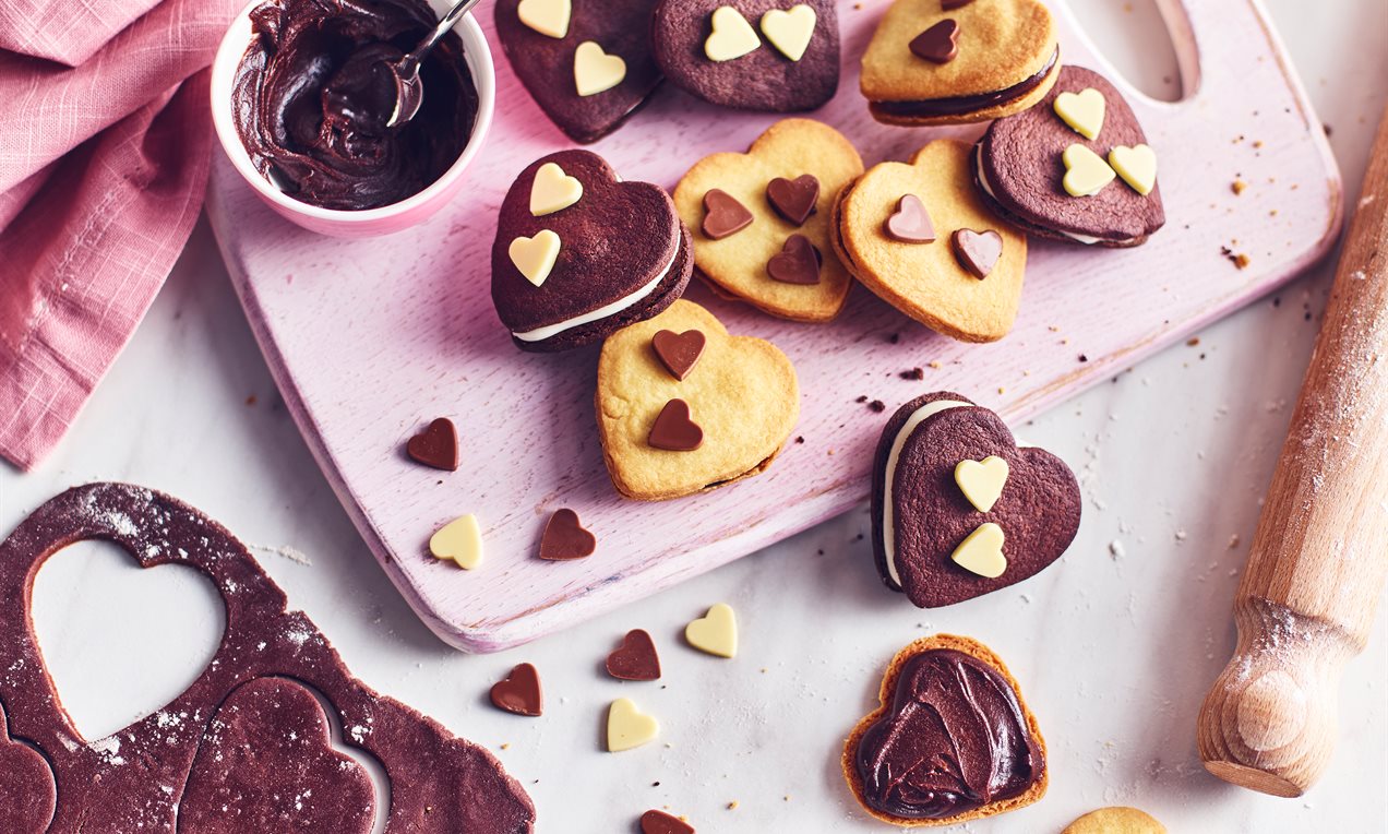 Chocolate Heart Shortbread Sandwiches Recipe | Dr. Oetker