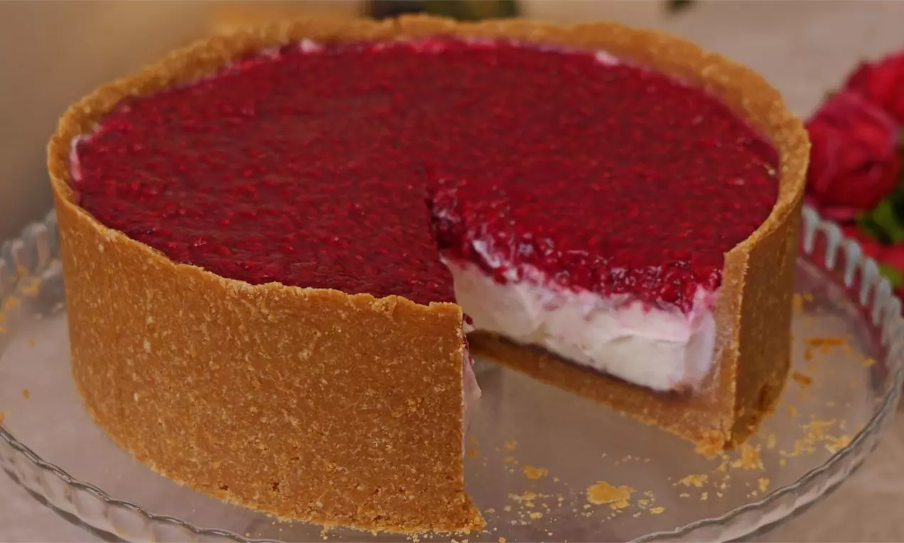 Kremasti čizkejk, kremasto punjenje i biskvitna kora