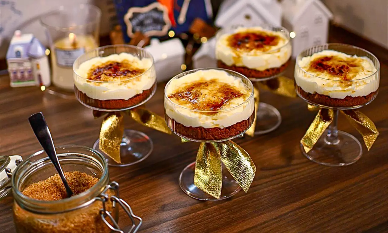 Крем брюле десерт в чаша