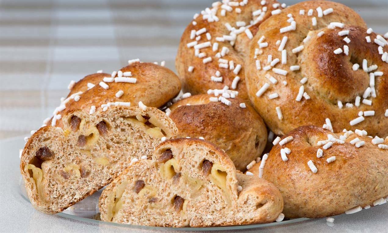 Chiocciole integrali dolci con mela e uvette