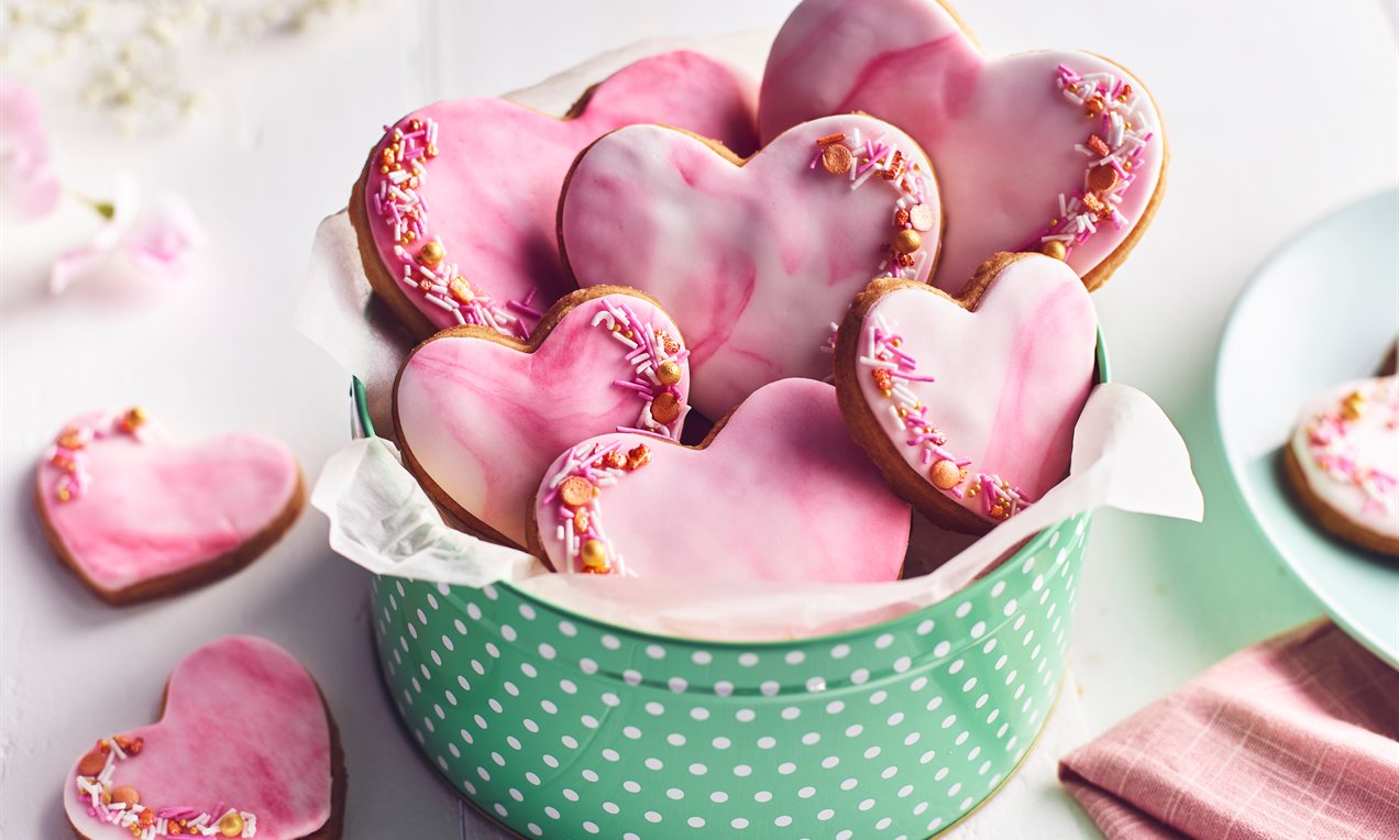 Marbled Hearts Biscuits Recipe | Dr. Oetker
