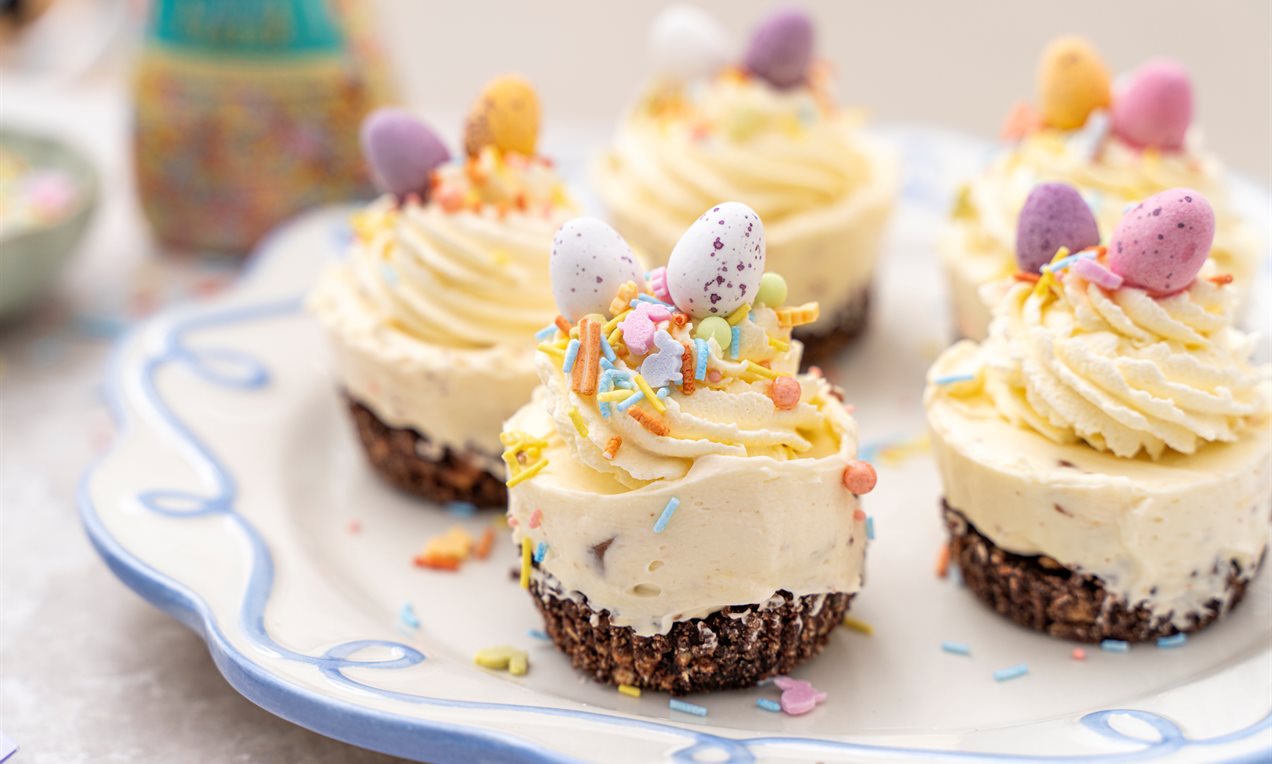 Easter Mini Cheesecakes Recipe | Dr. Oetker