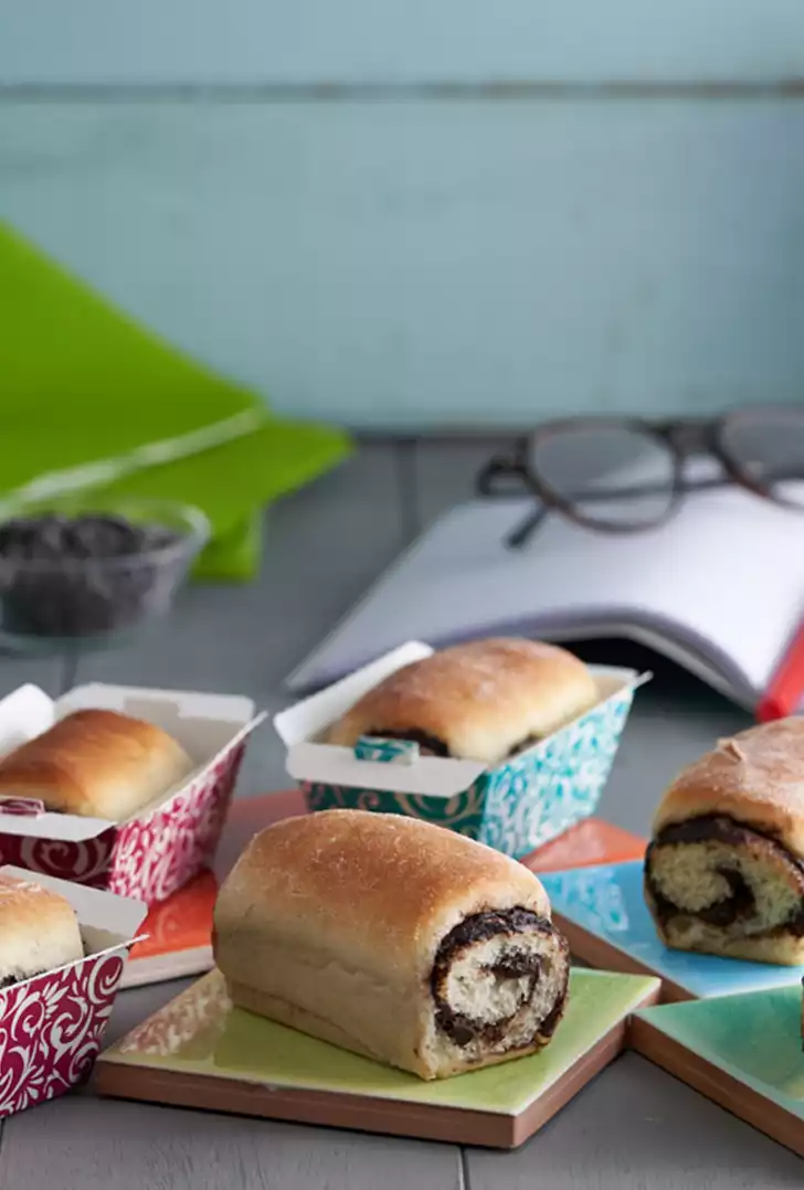 Mini plum cake allo yogurt greco e crema al cioccolato