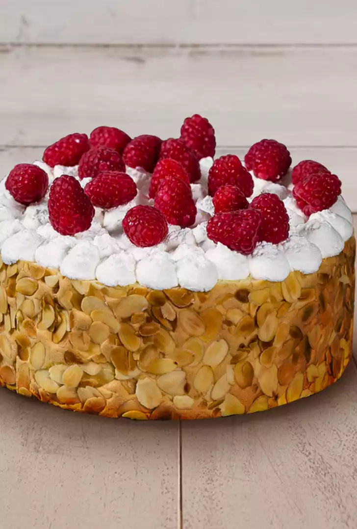 charlotte con lamponi e cioccolato bianco