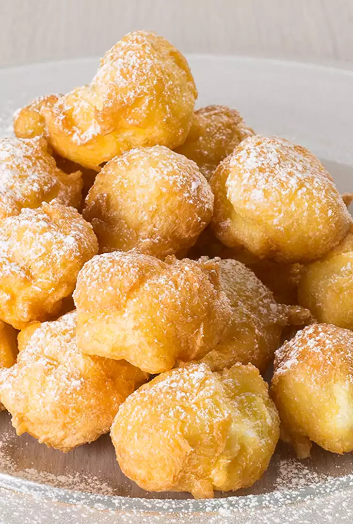 Frittelle di Carnevale alla crema.jpg