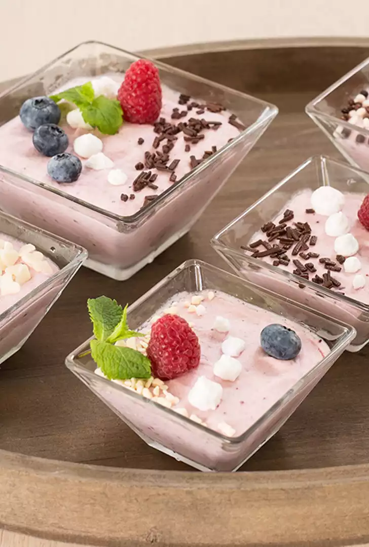 Semifreddo ai frutti di bosco e limoncello.jpg