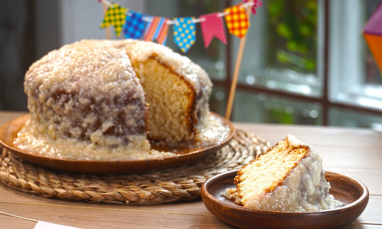 Bolo De Coco Com Cobertura De Coco Cremoso Receita Dr Oetker