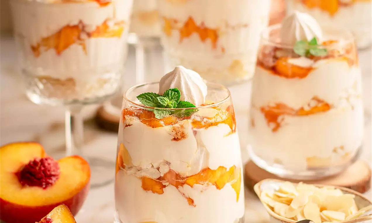 Eton mess sa breskvama