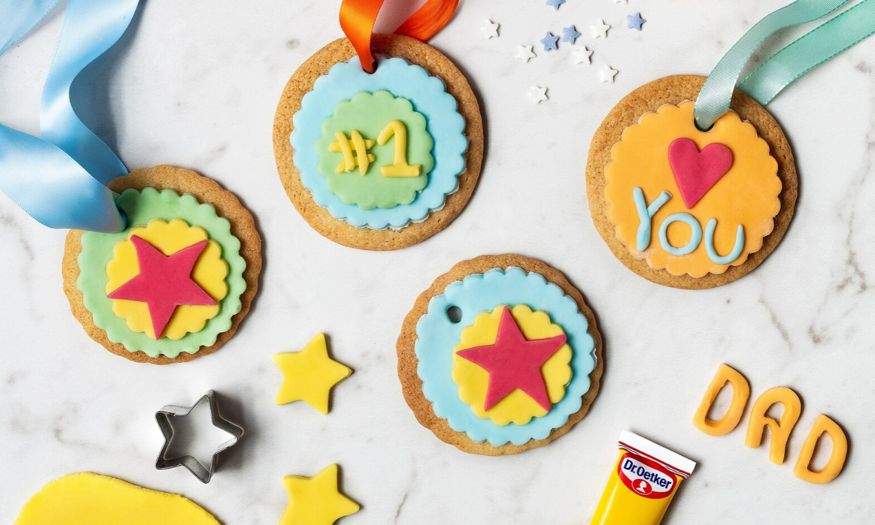 Father's Day Medal Biscuits
