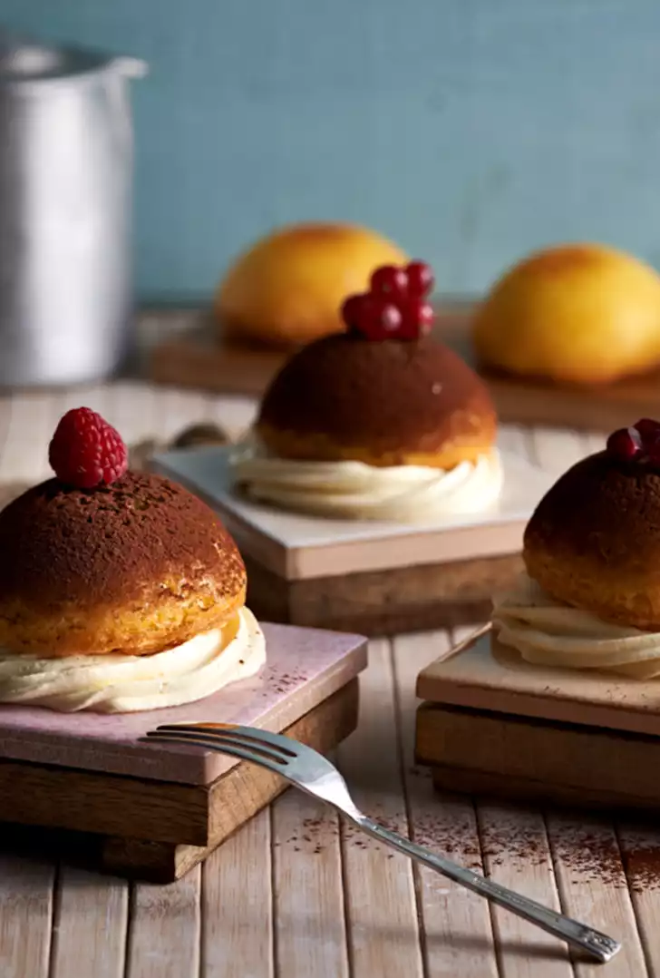 SEMISFERE PAN DI SPAGNA CHANTILLY A MISURA.jpg