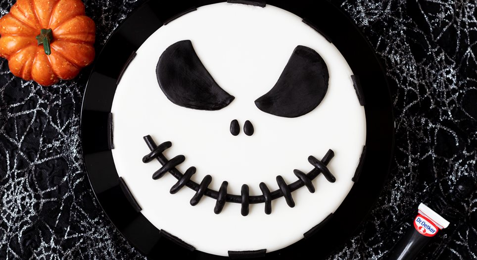 Jack Skellington Cake Recipe: The Easiest Halloween Cake for 