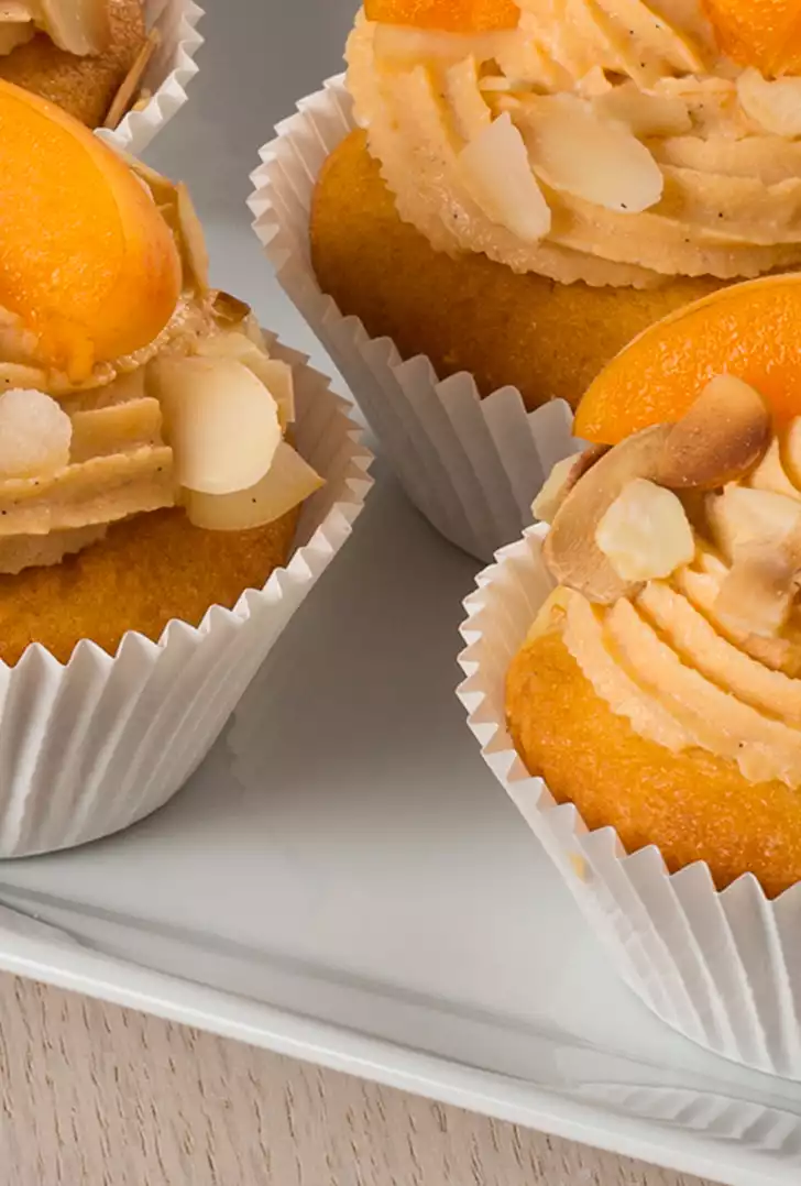 Cupcake alle albicocche.jpg