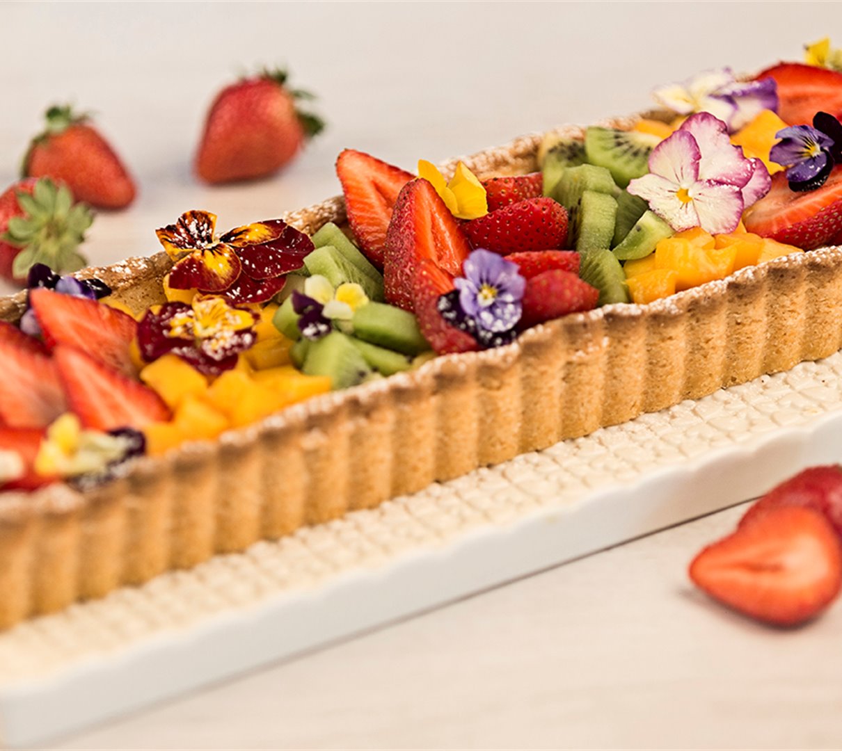 Ricetta Crostata Con Frutta Fresca E Fiori Paneangeli