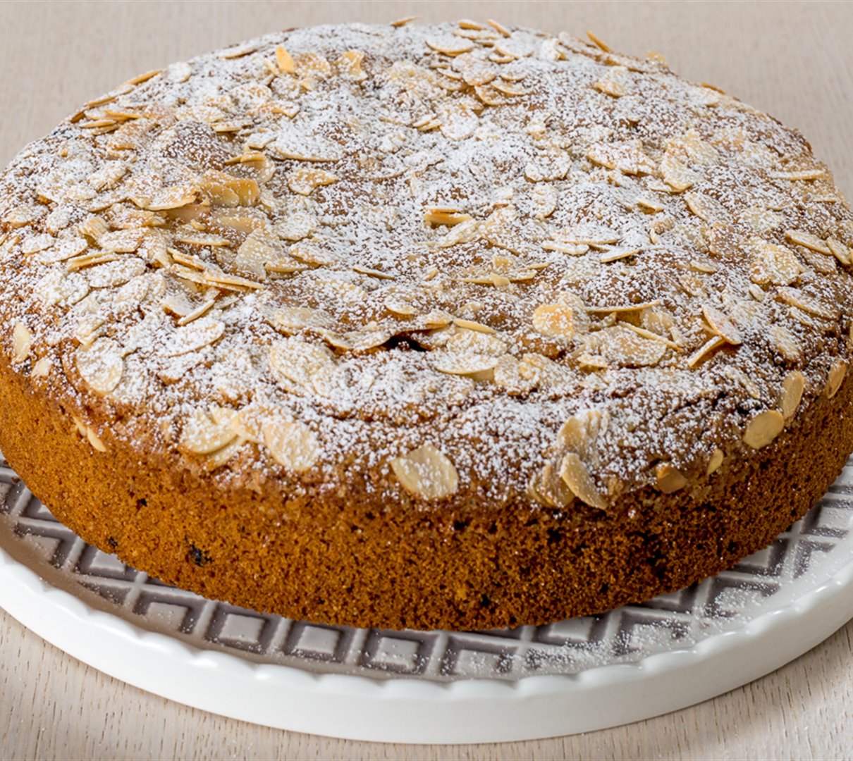 Ricetta Torta Di Farina Integrale Con Bacche Di Goji E Mandorle Paneangeli