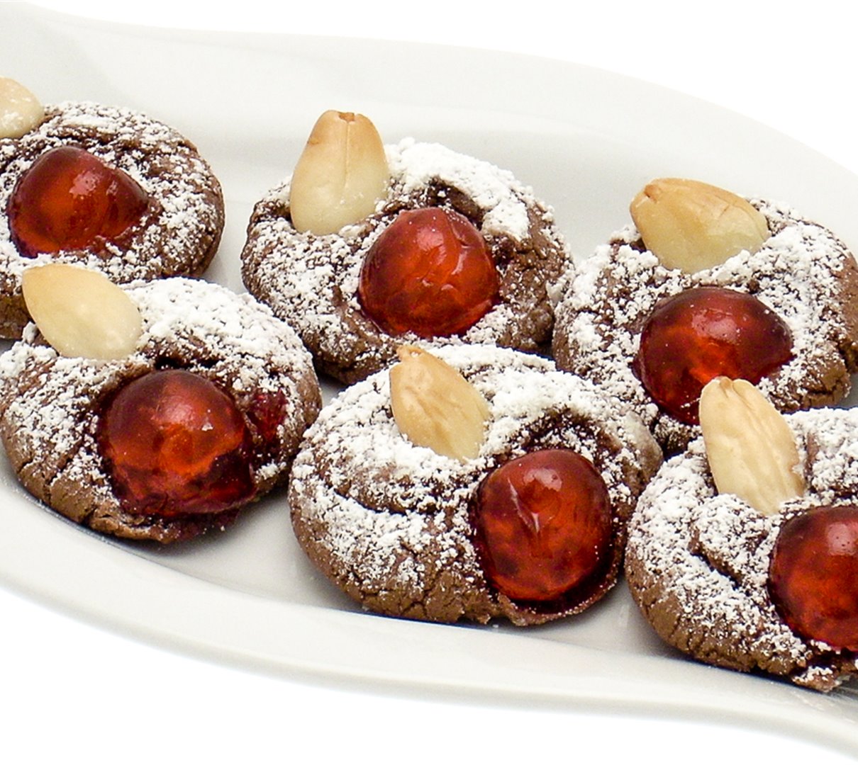 Ricetta Biscotti Di Natale Al Cioccolato Con Mandorle E Ciliegie Candite Paneangeli