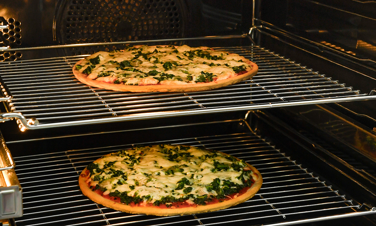 2 Pizzen Im Ofen Umluft Oder Ober Unterhitze www.oetker.de